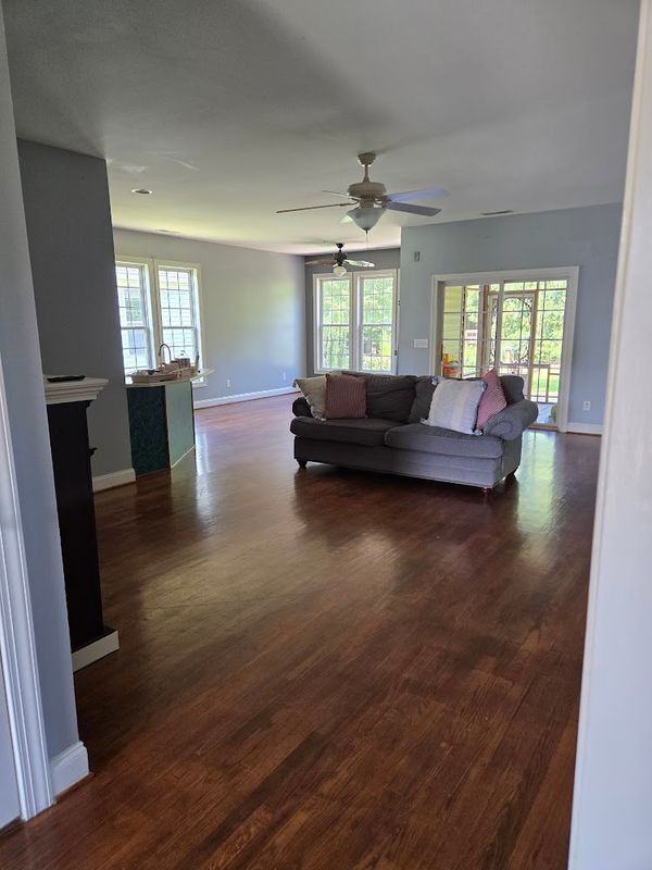 2761 Country Club Dr - Photo 4 of 6