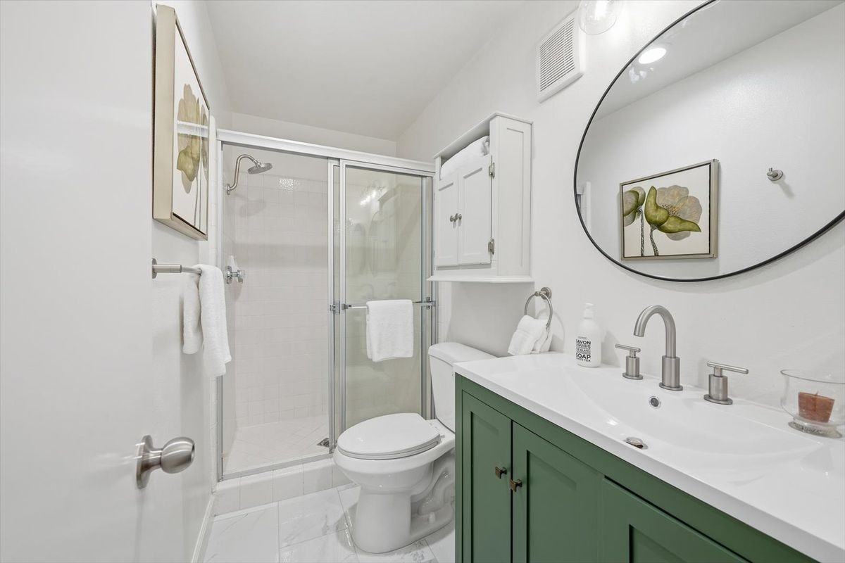 222 7th St ##202 - Photo 4 of 19