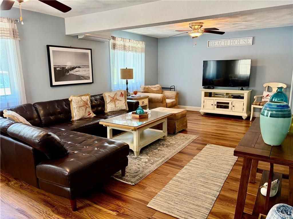 15 Deangelis St - Photo 3 of 12