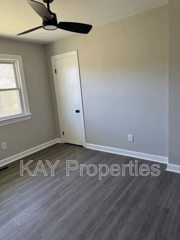 1200 E Holly St - Photo 2 of 10