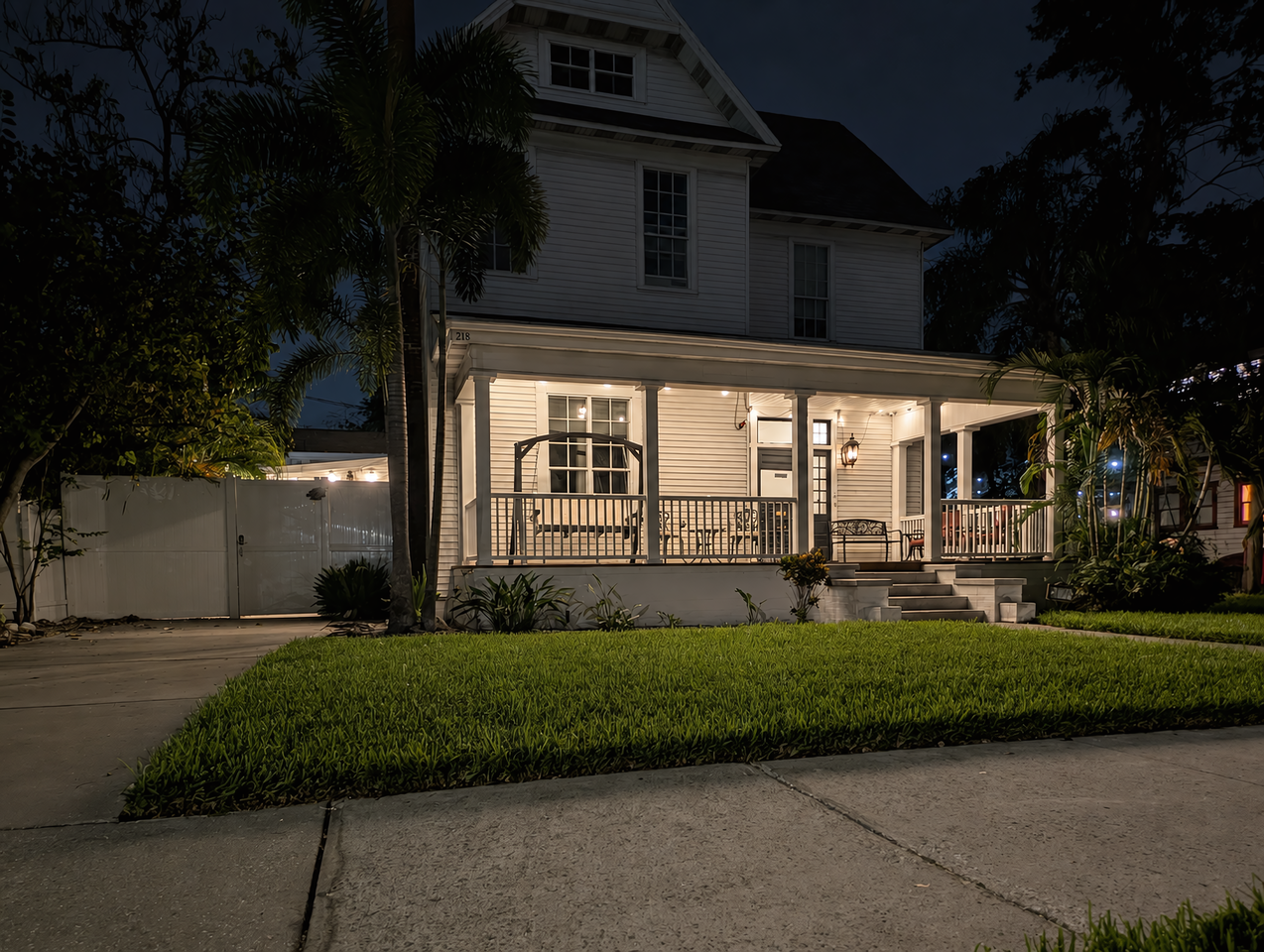 215 S Cedar Ave - Photo 5 of 42