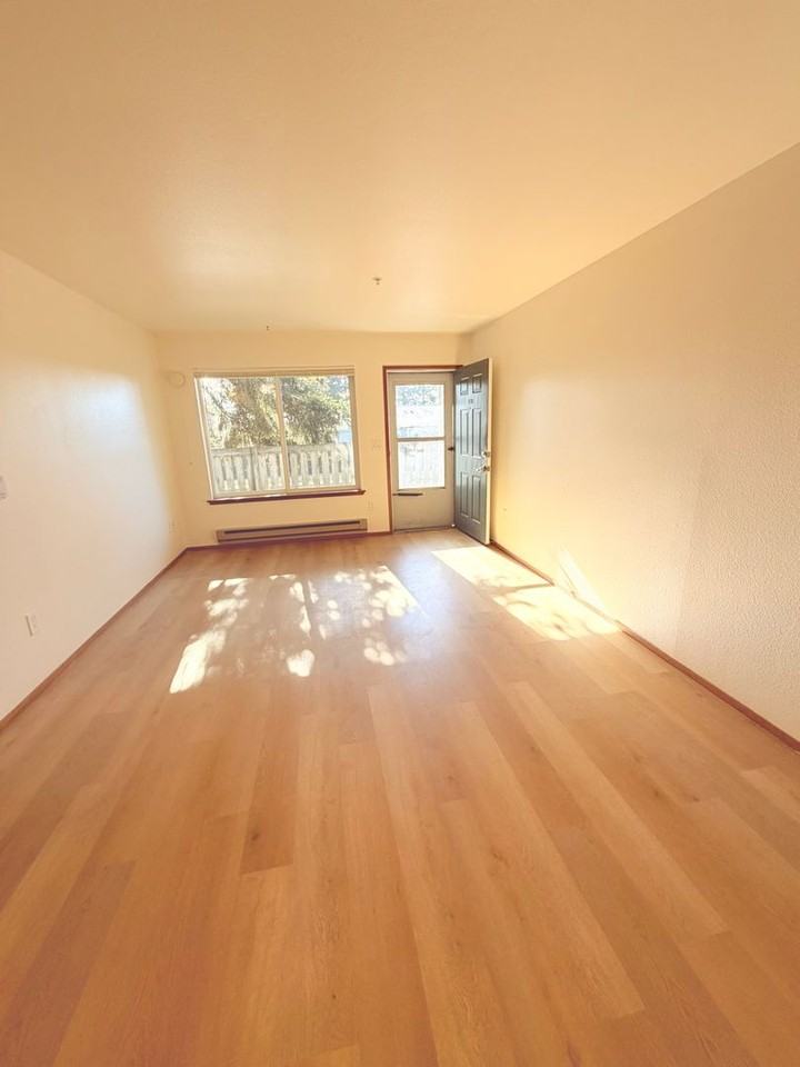 Harbor Heights (31 & 65 NW Crosby Ave) - Photo 6 of 21