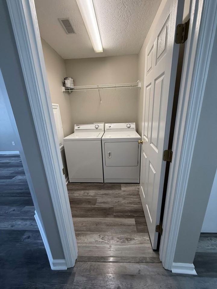4825 Poplar Crest Way - Photo 3 of 21