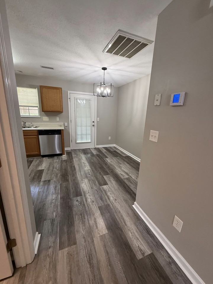 4825 Poplar Crest Way - Photo 5 of 21
