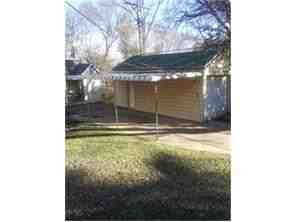 3704 Wildwood Rd - Photo 3 of 3