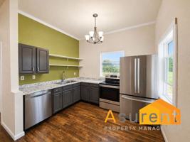 featured image of 1079 E Main St