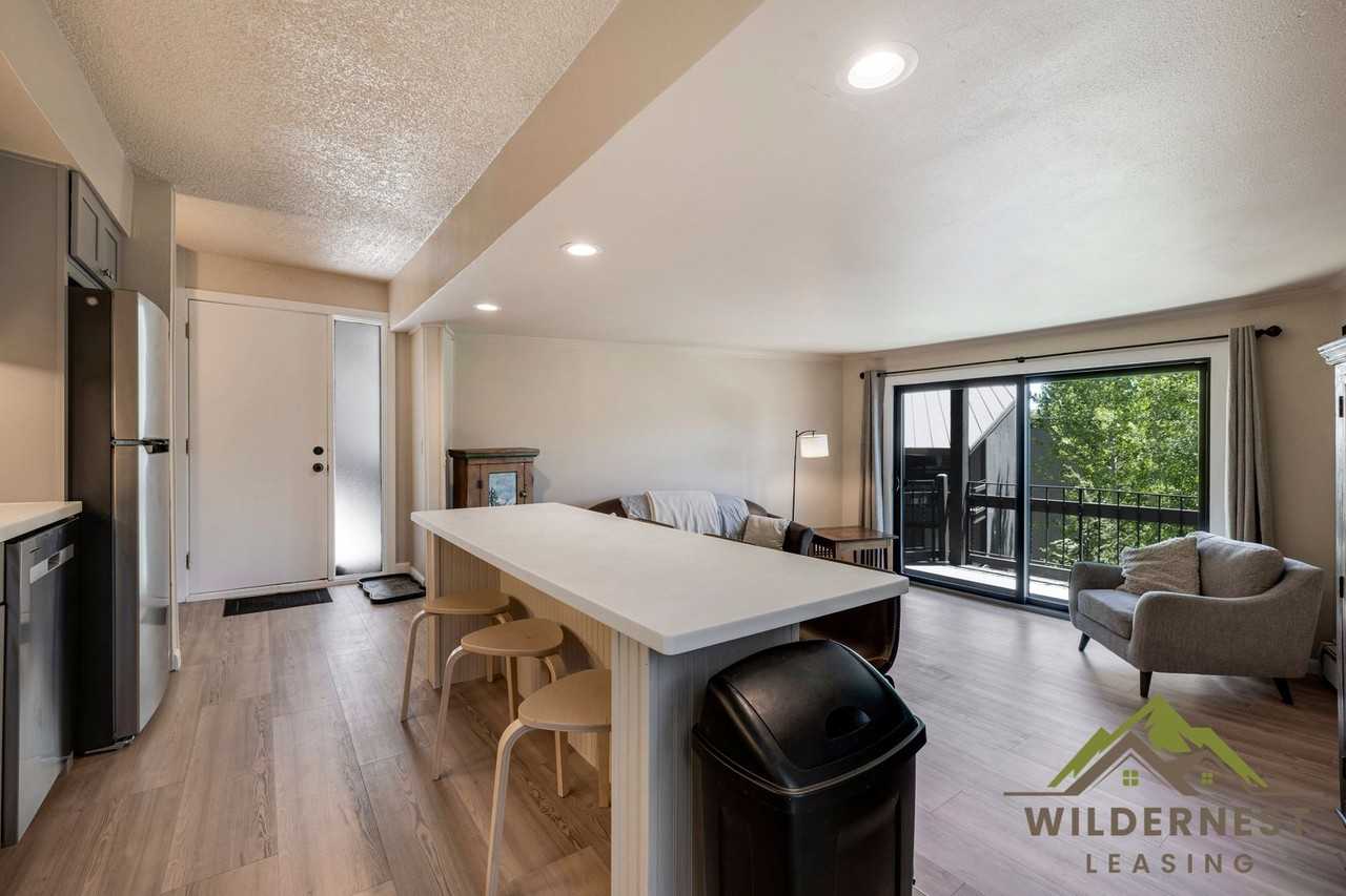 1185 Ski Hill Rd - Photo 7 of 25