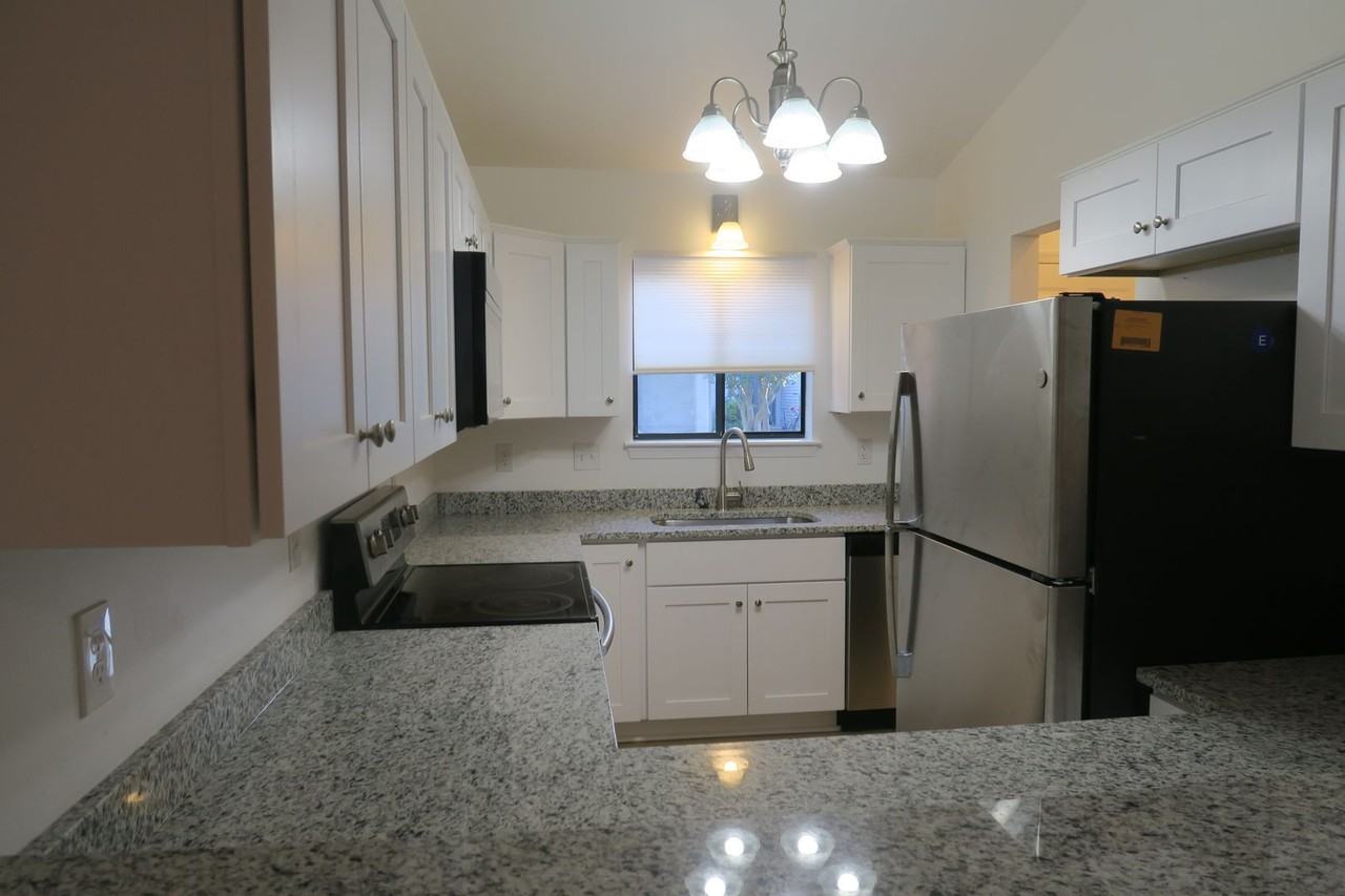 1509 Colonnade Dr - Photo 3 of 16