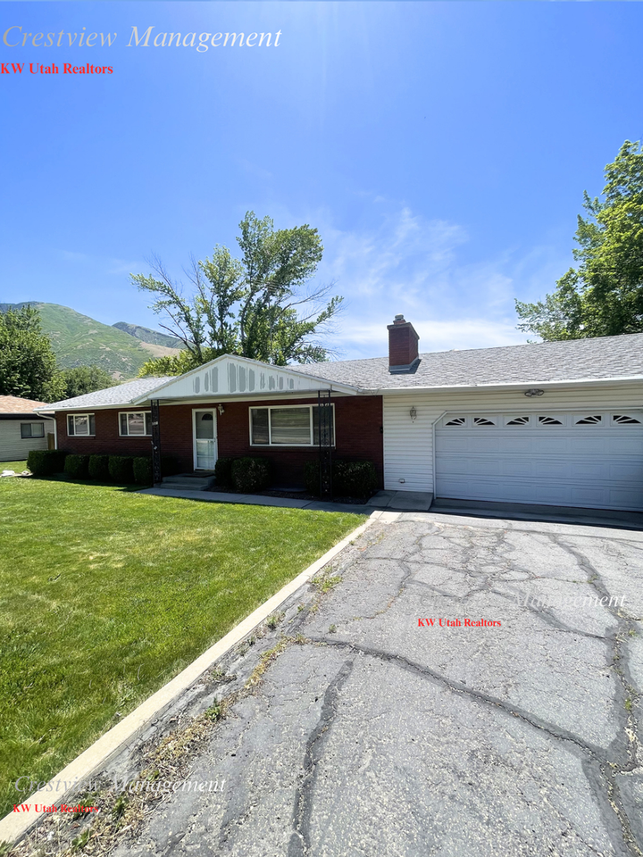 1498 E Pioneer Rd - Photo 2 of 33