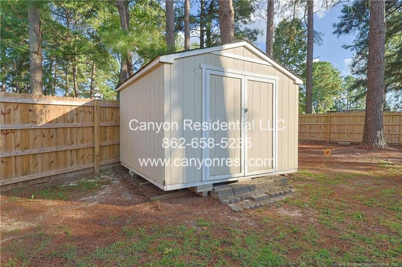 106 Liberty Ct - Photo 2 of 16