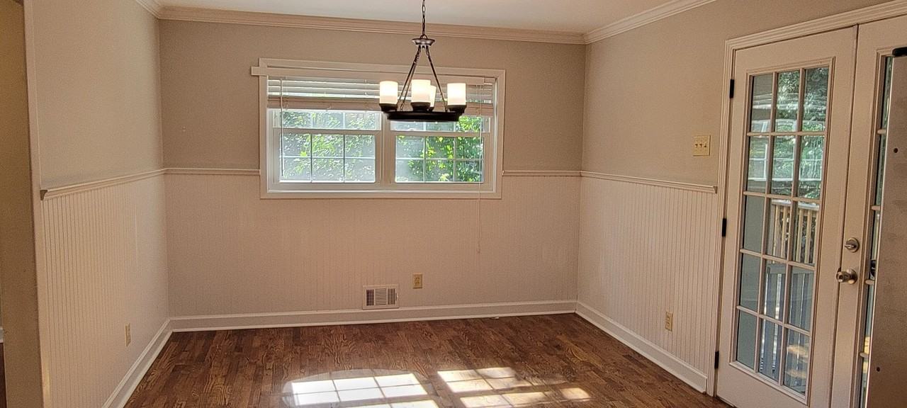 2497 Wentworth Dr Ne - Photo 4 of 32