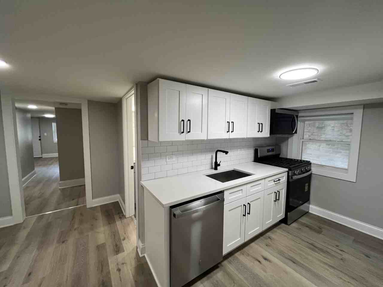 4050 N Richmond St #B - Photo 7 of 17