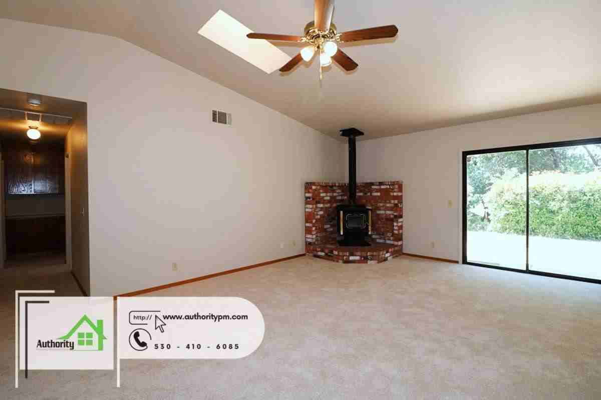 1844 Breckenwood Dr - Photo 6 of 10