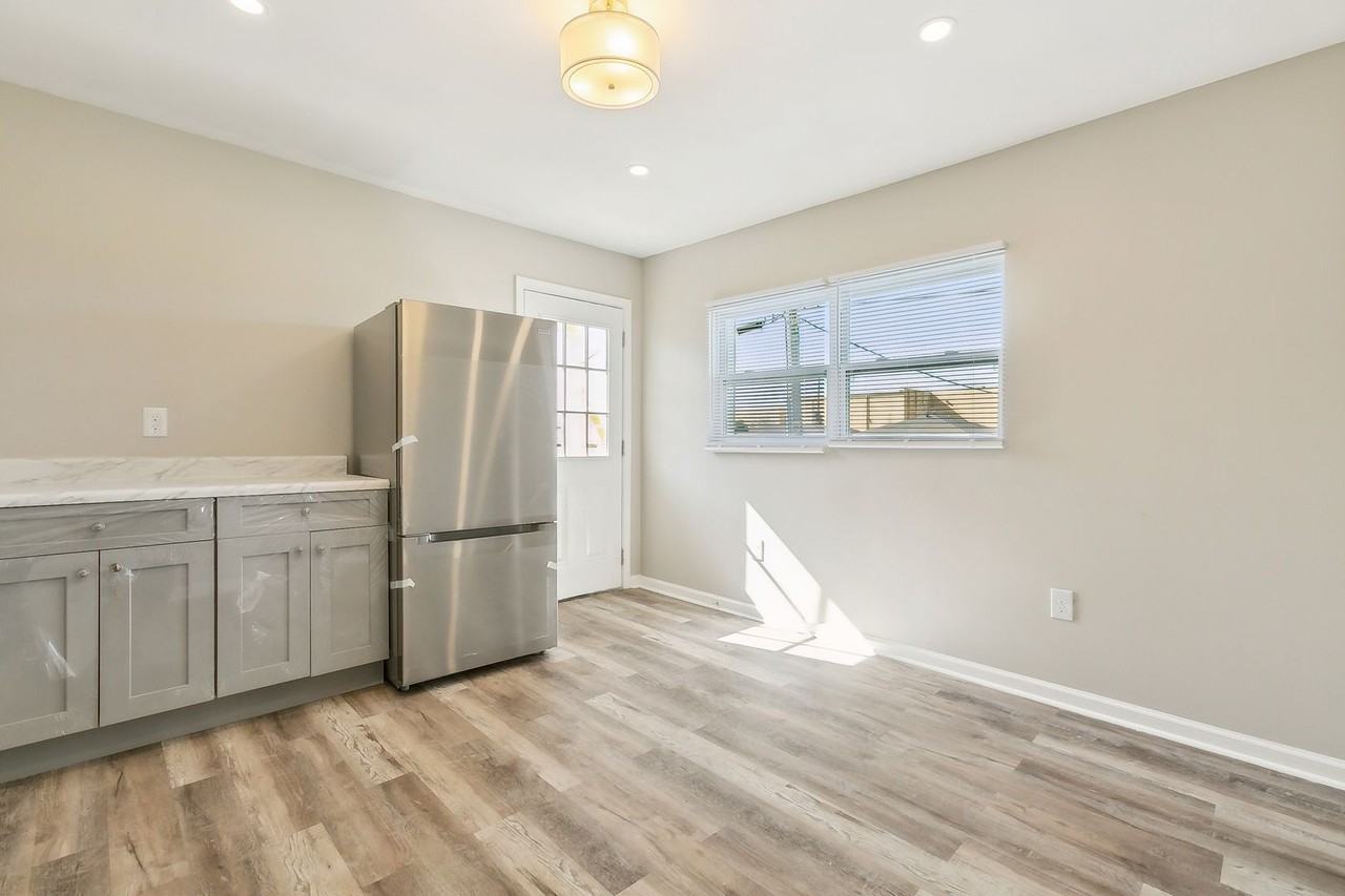 1124 Tallow Tree Ln #20 - Photo 4 of 23
