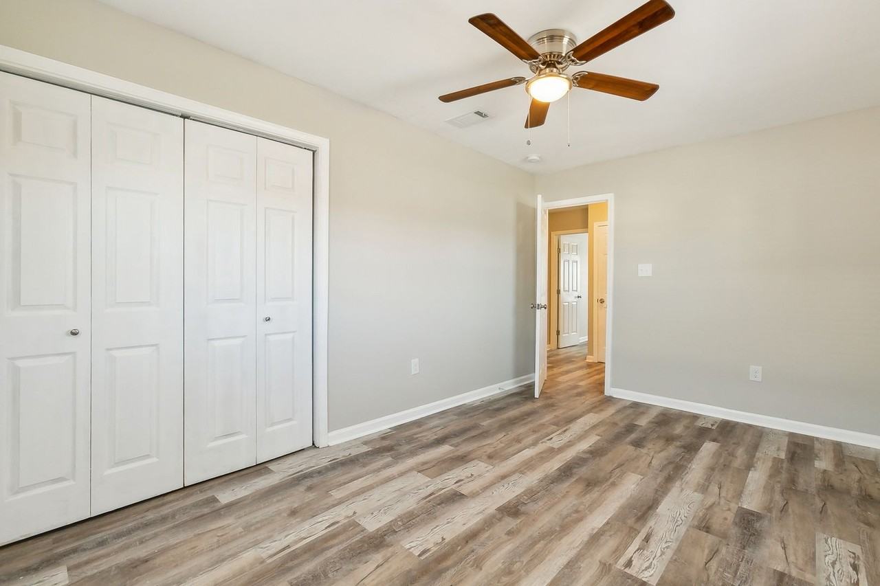 1124 Tallow Tree Ln #20 - Photo 7 of 23