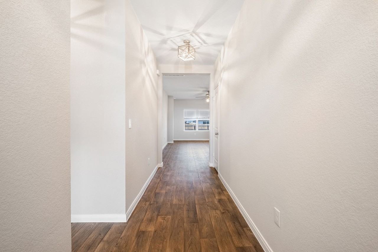 117 Cranbrook Ln - Photo 4 of 24