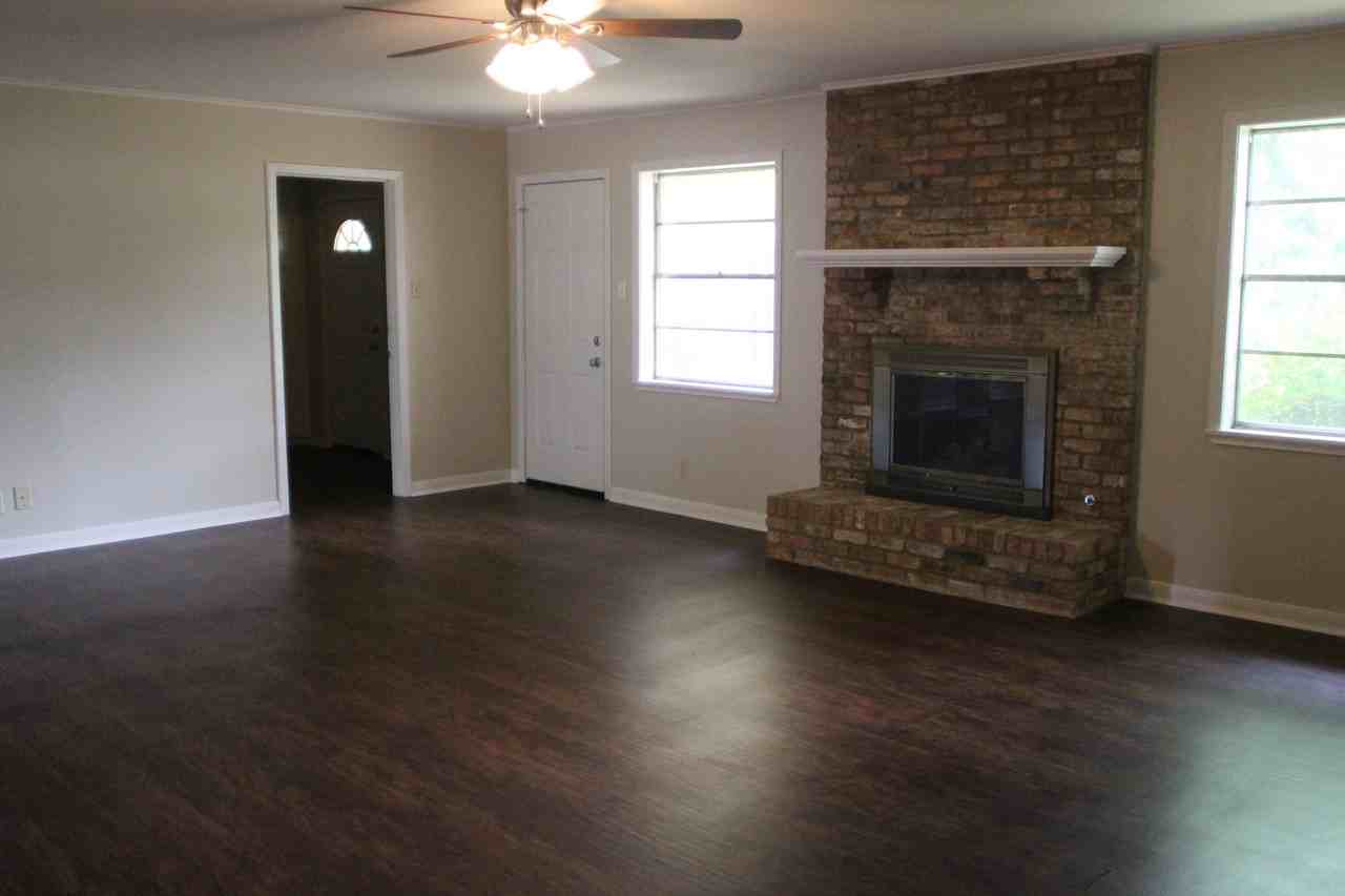 3012 Tower Dr - Photo 4 of 25