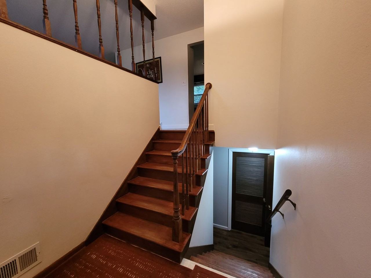 1009 16th Ave - Photo 3 of 32