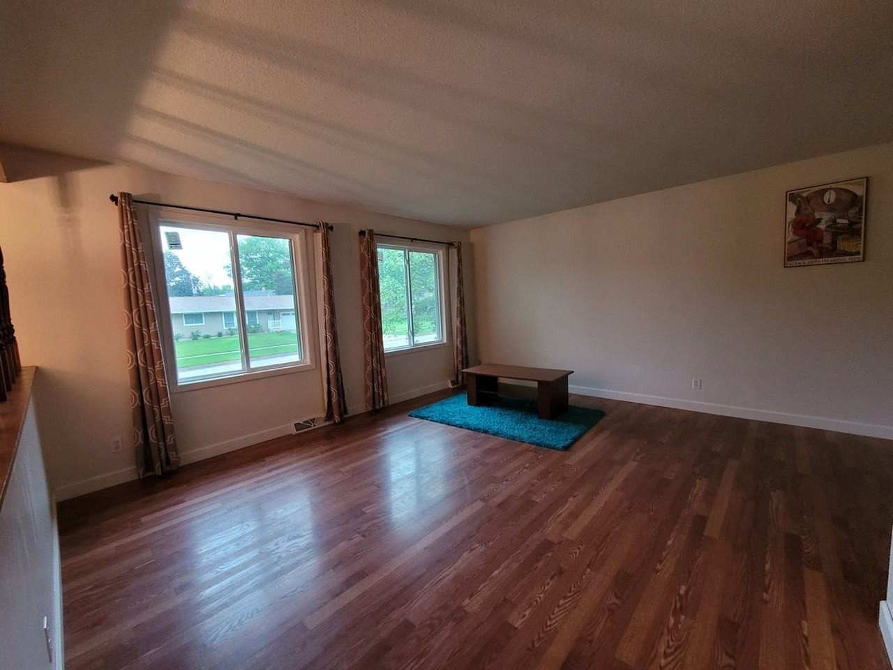 1009 16th Ave - Photo 4 of 32