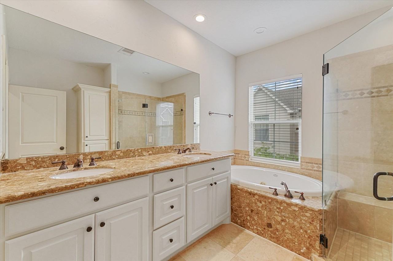 2418 Ralph St #A - Photo 7 of 19