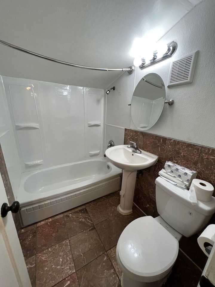 12935 Sw Beaverdam Rd #C - Photo 6 of 9
