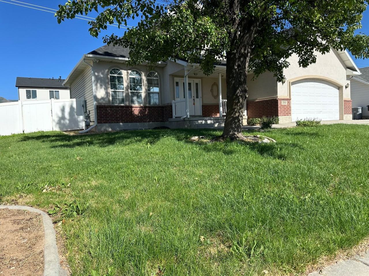 2511 Goodnight Dr - Photo 2 of 50
