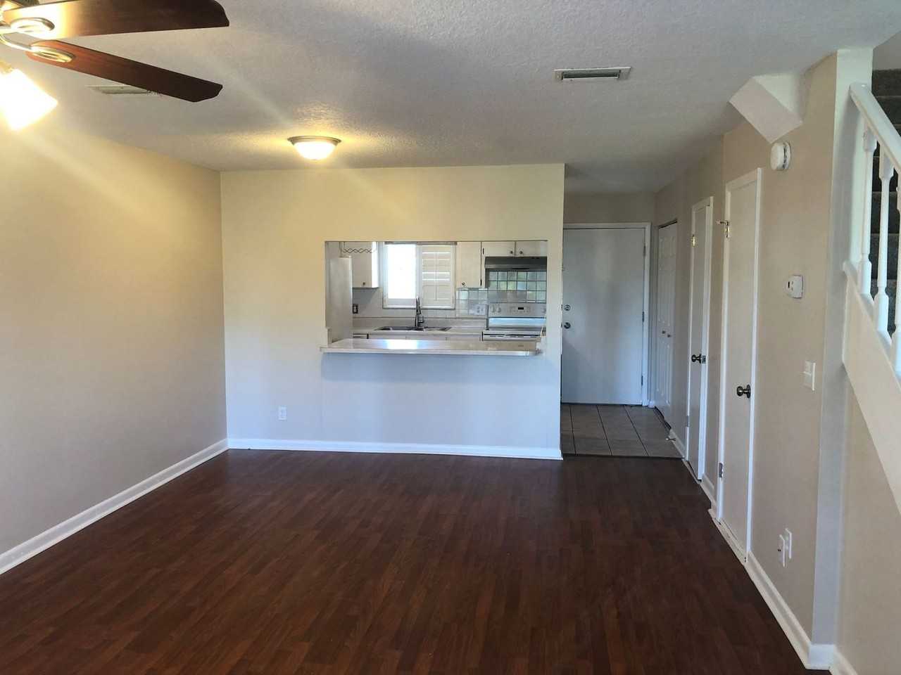 340 13th Ave N - Photo 2 of 16