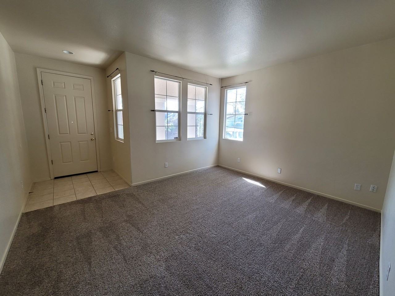 3118 Midway Island St - Photo 2 of 9