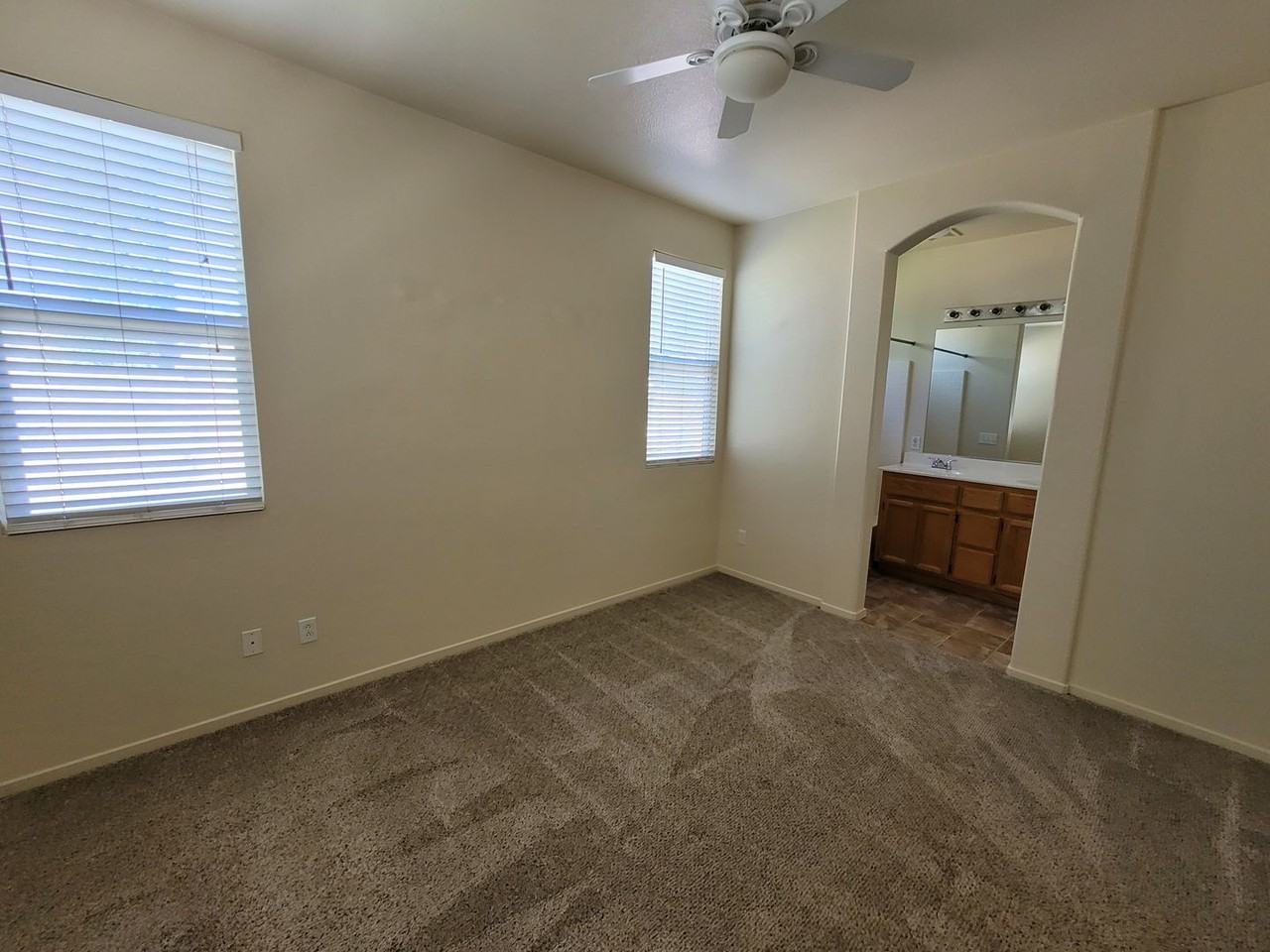 3118 Midway Island St - Photo 7 of 9