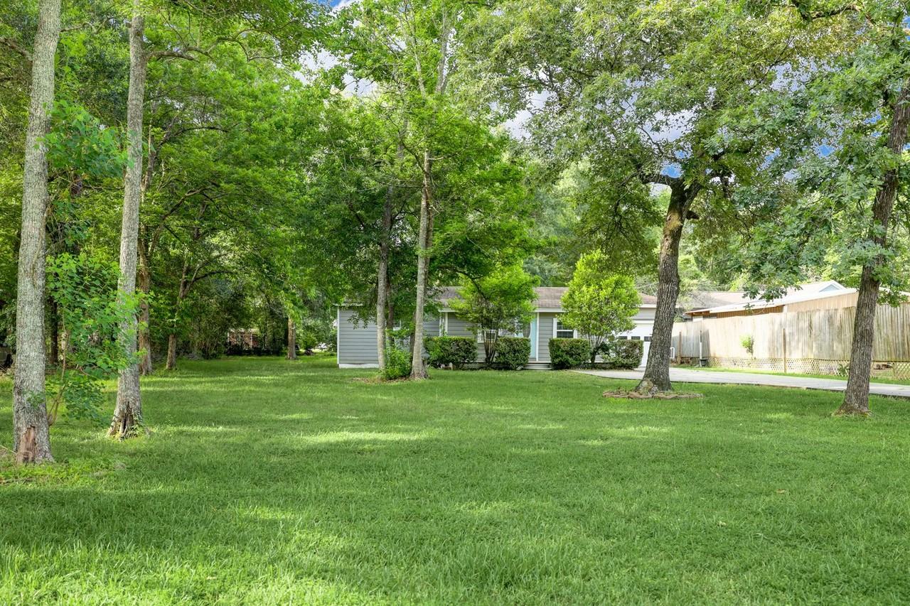 9193 Lucille Ln - Photo 4 of 32