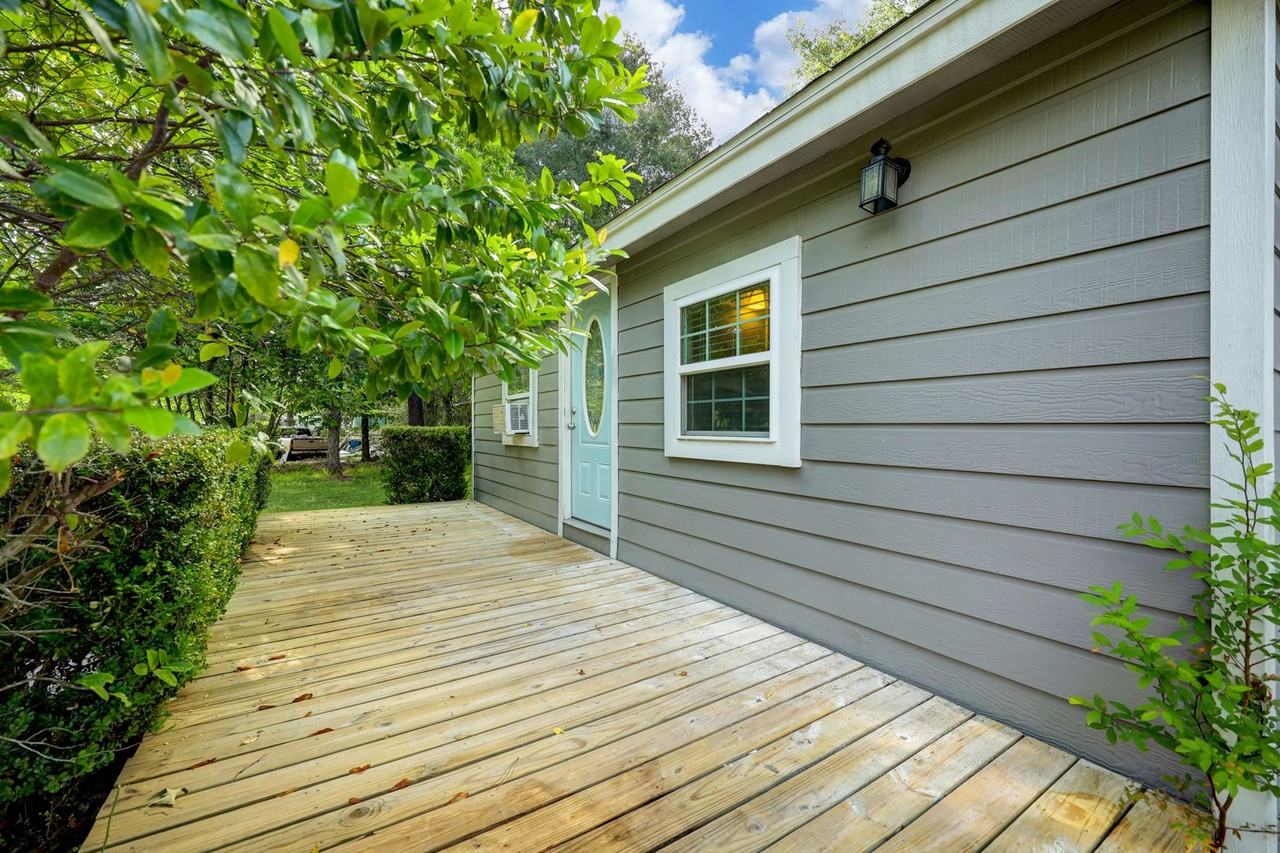 9193 Lucille Ln - Photo 6 of 32