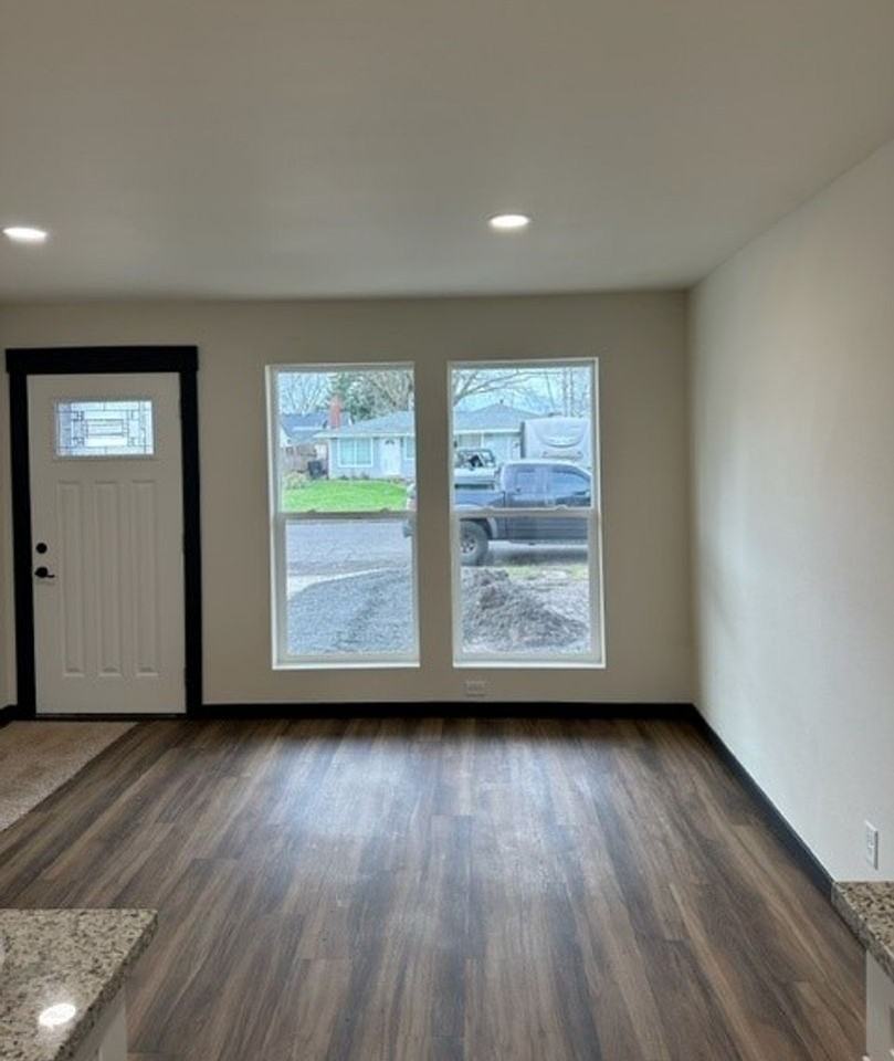 1515 Jefferson St Se - Photo 2 of 25