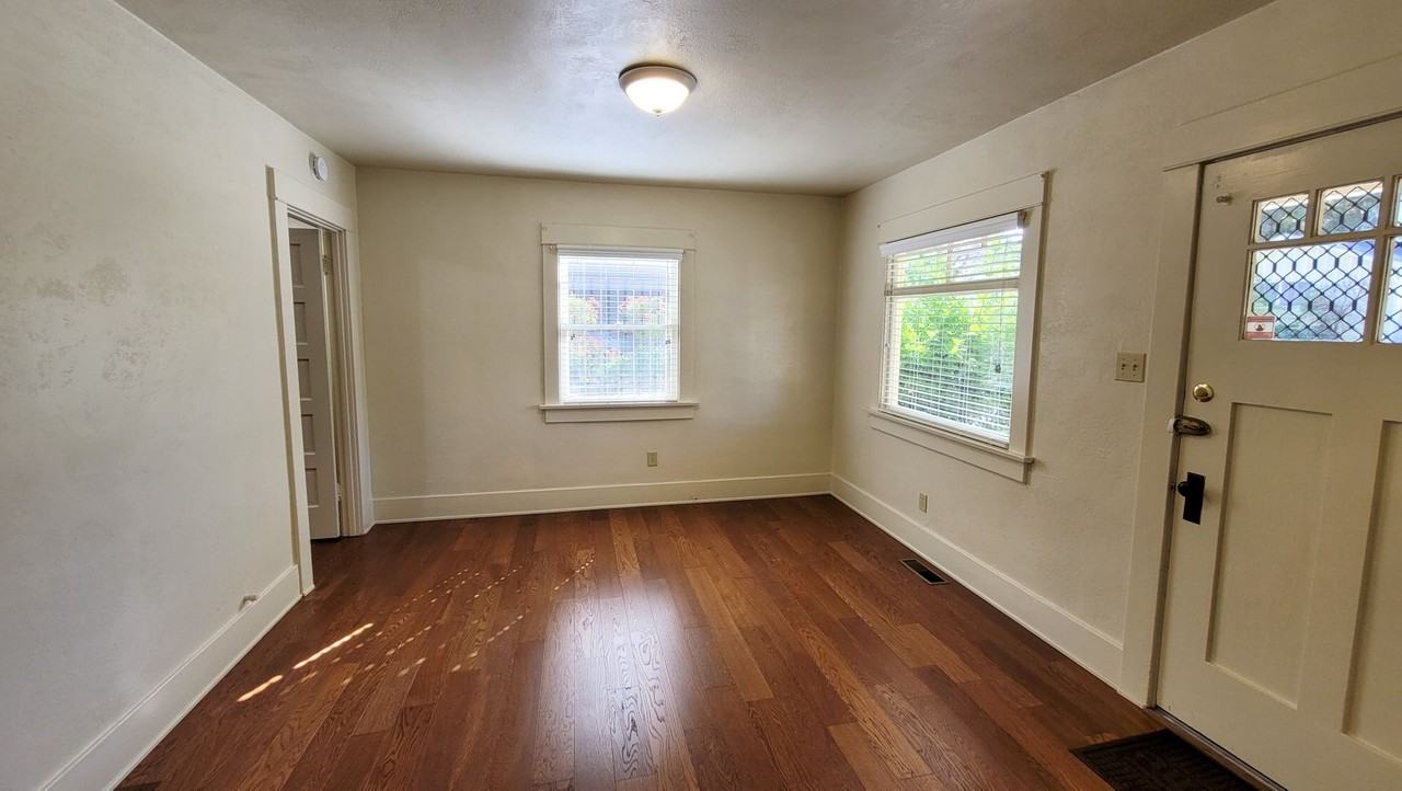 13211 Camilla St - Photo 2 of 16