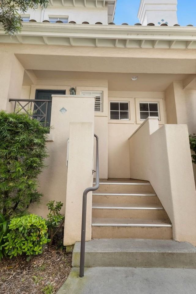 97 Shorebreaker Dr - Photo 2 of 34