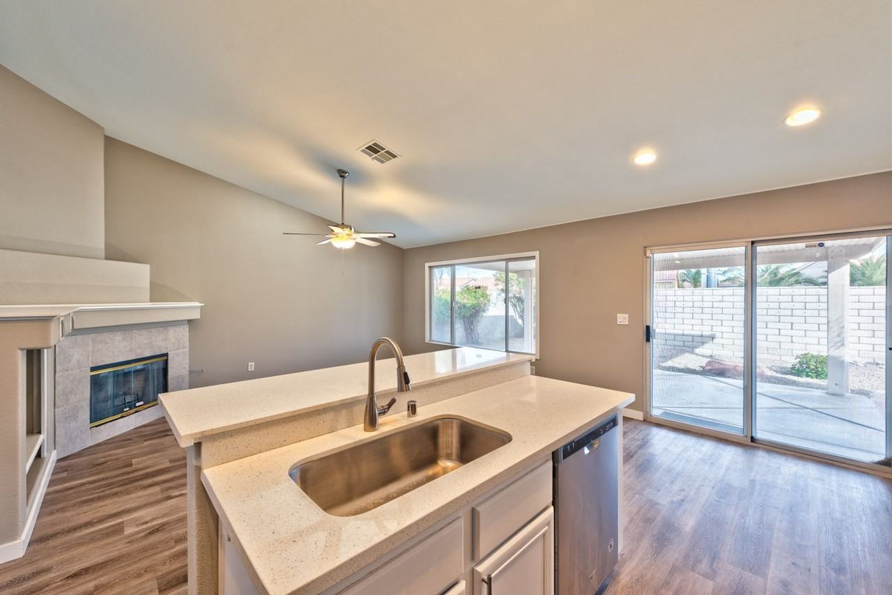 8880 Wallaby Ln - Photo 5 of 15