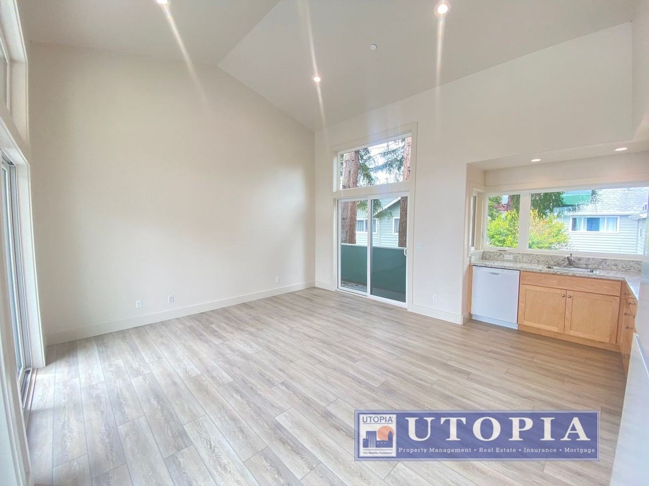 448 May Ave #4 - Photo 3 of 29
