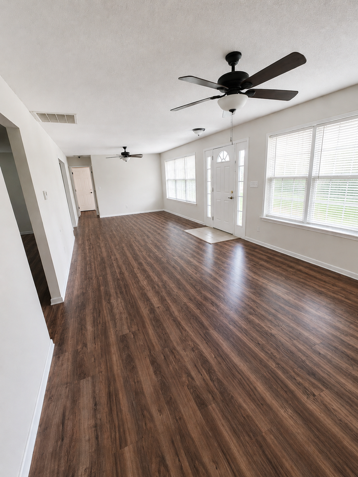 24 Fontainebleau Dr - Photo 2 of 11