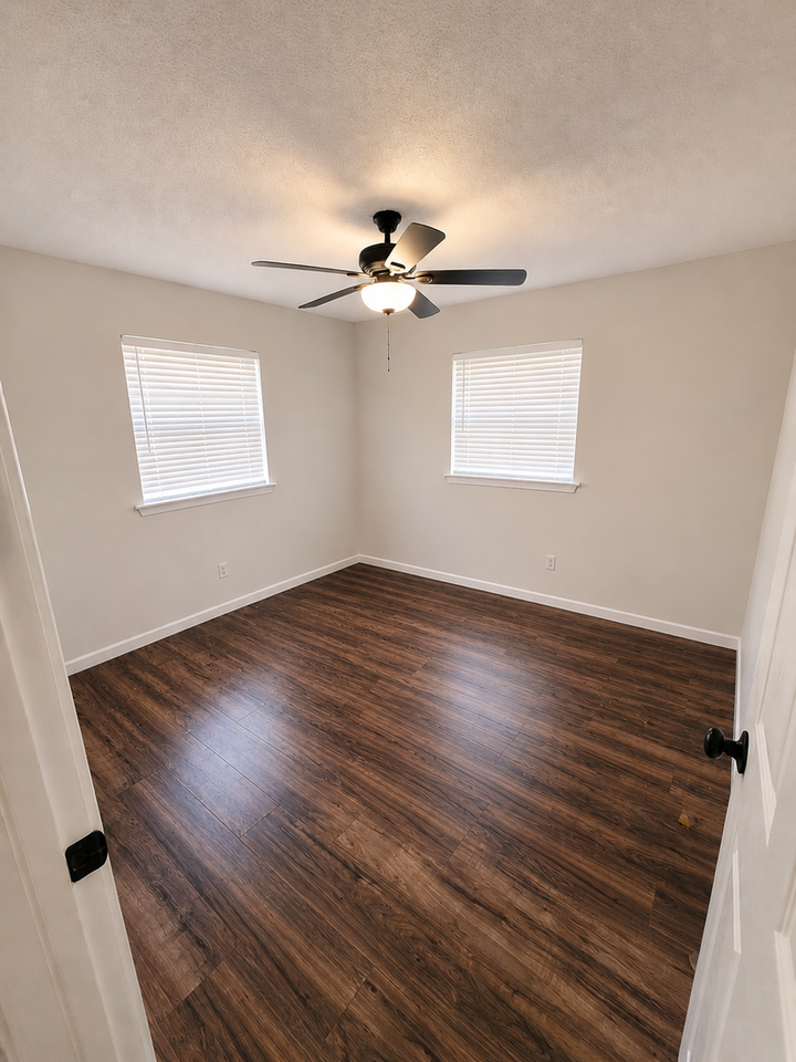 24 Fontainebleau Dr - Photo 4 of 11