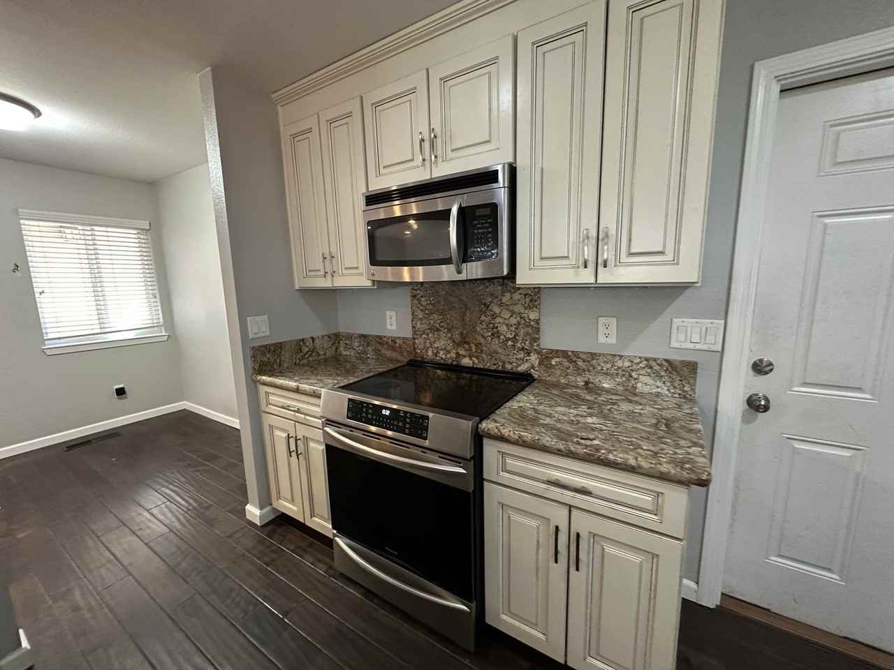 1625 Geary St - Photo 3 of 23