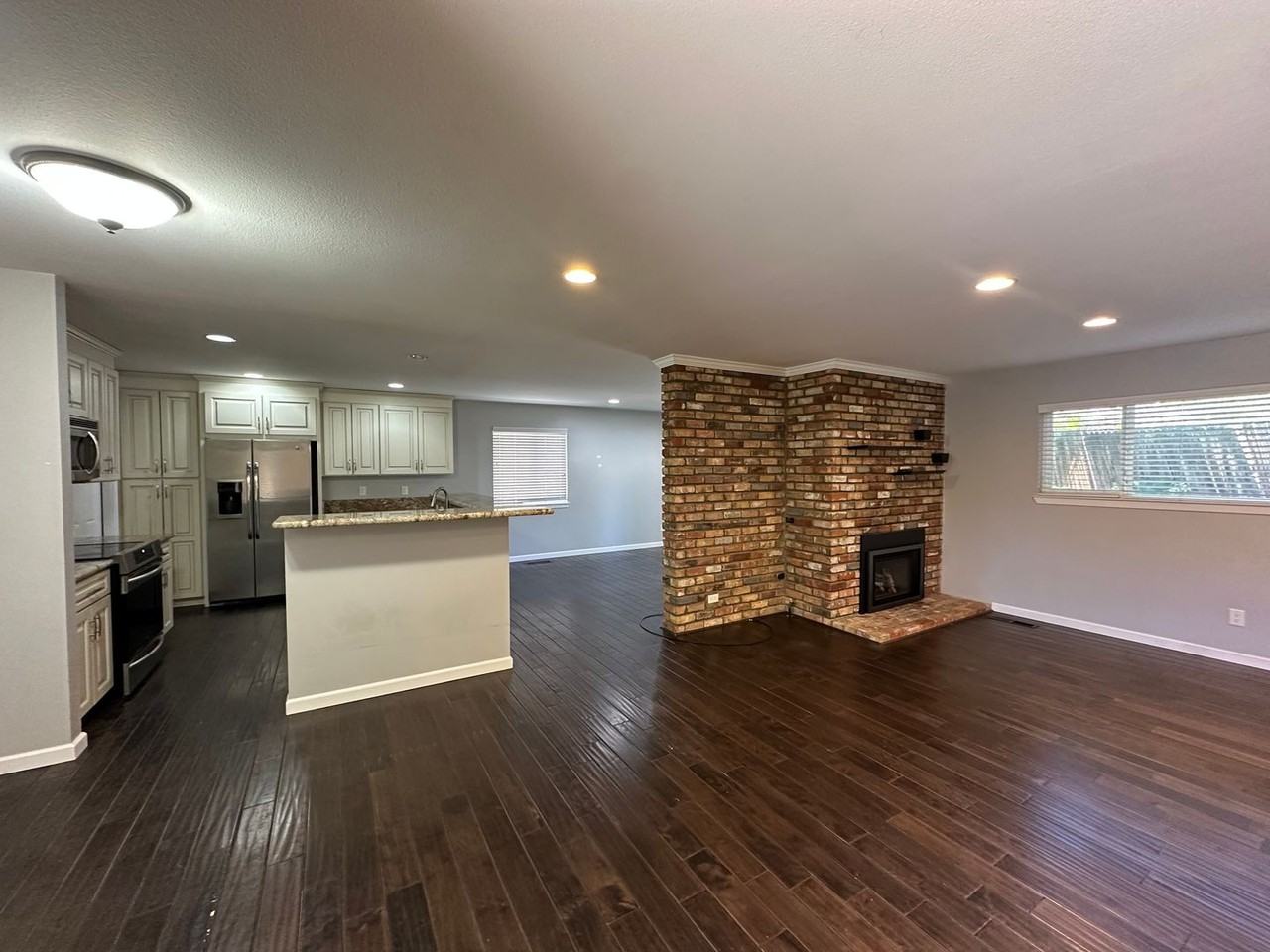 1625 Geary St - Photo 6 of 23