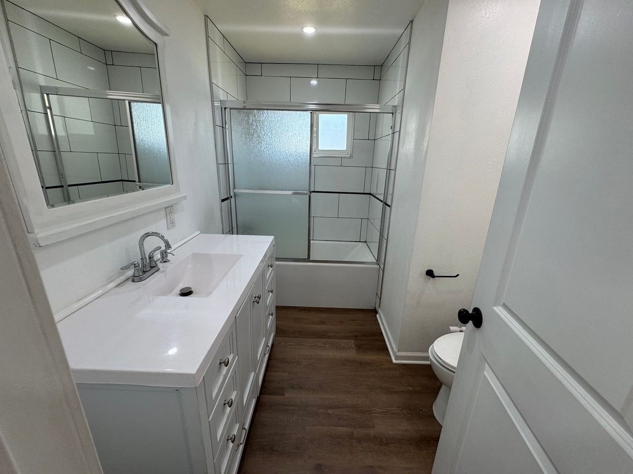 690 Quincy St - Photo 6 of 7