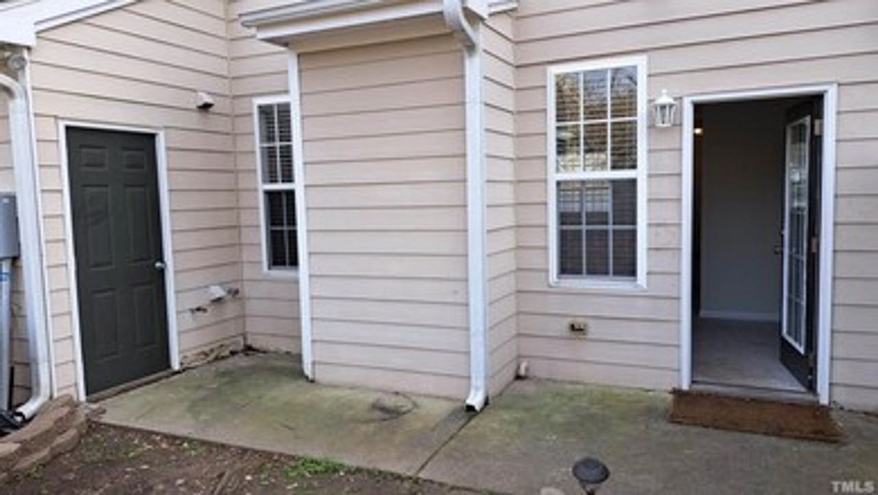 4411 Log Cabin Dr - Photo 2 of 23