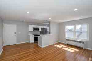 featured image of 96 E Manning St
