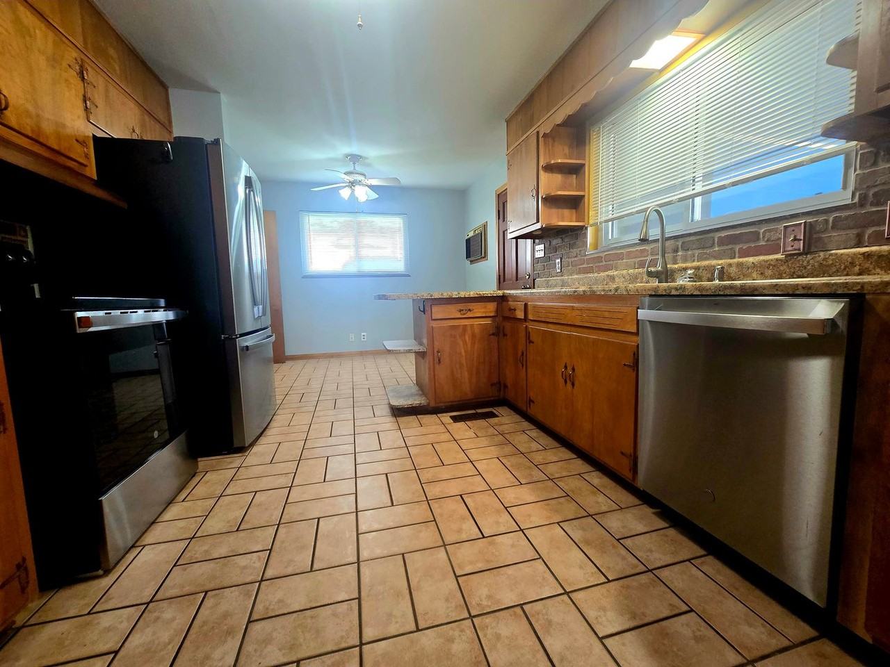 101 Madora Dr - Photo 5 of 13