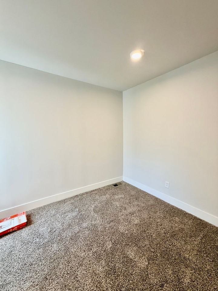 2073 Pickwick St - Photo 7 of 15