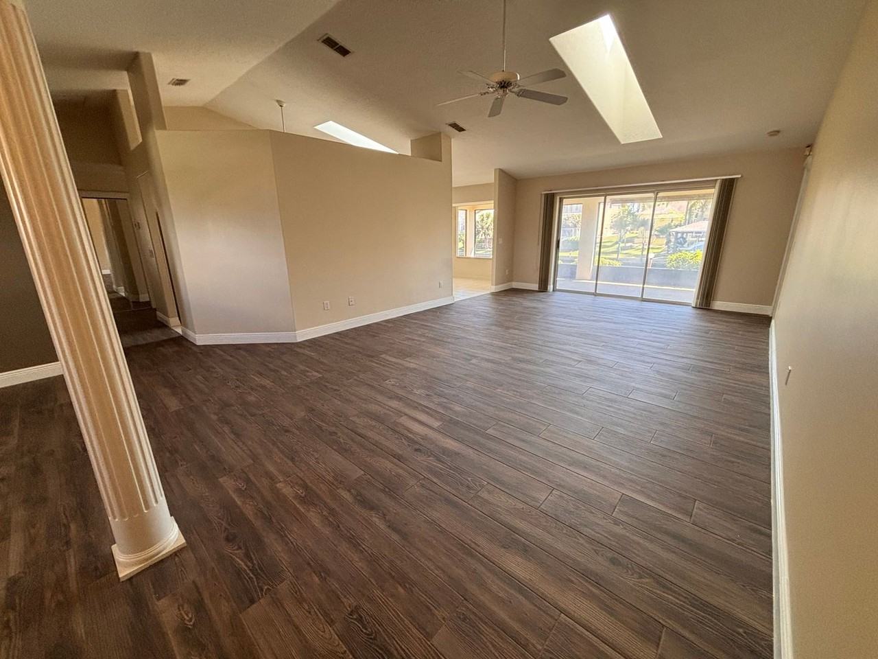 20 Clarendon Ct N - Photo 5 of 40