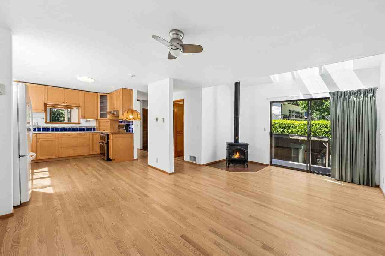 1912 N 122nd St - Photo 3 of 16