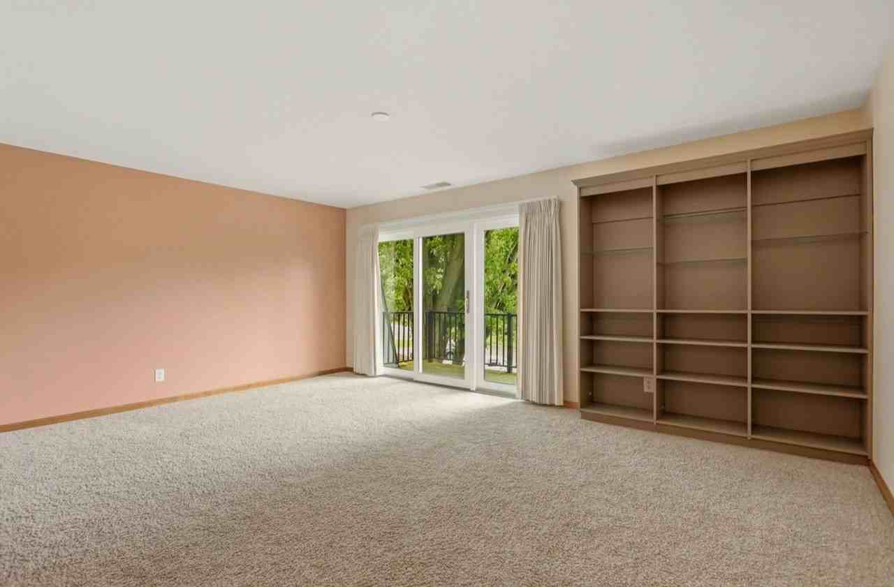 205 Provincial Ct #63 - Photo 5 of 17