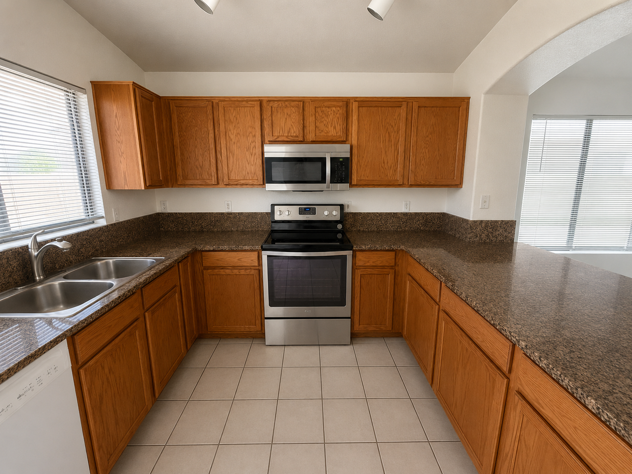 3235 E Hononegh Dr - Photo 4 of 12