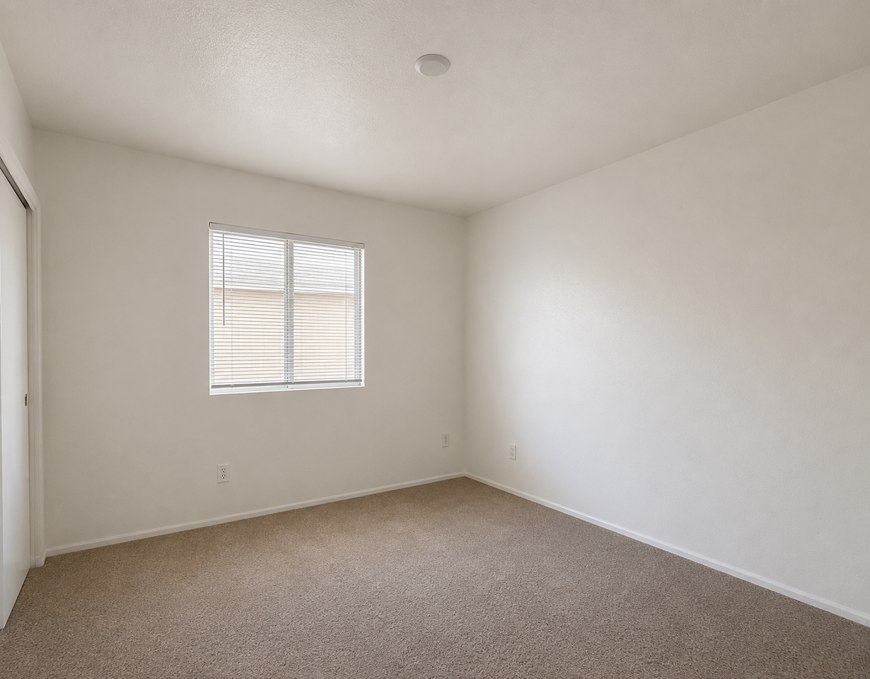 3235 E Hononegh Dr - Photo 6 of 12